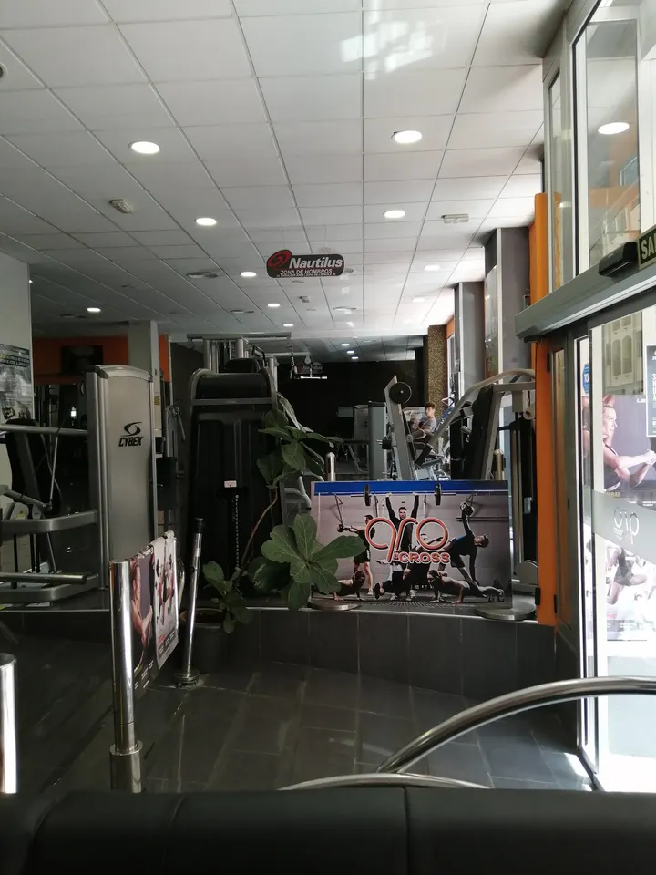 ARO AQUAFITNESS WELLNESS — Estudio de fitness en Urbanización El Chaparral, Torrevieja
