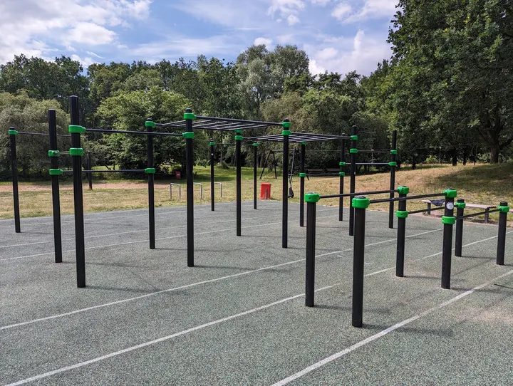 Calisthenics Park — calisthenics-studio in Lurup, Hamburg — 3