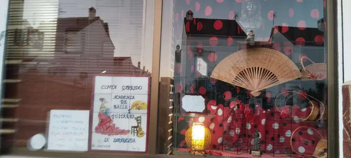 La Zarabanda Baile flamenco y guitarra — baile-studio en Aljaraque — 4