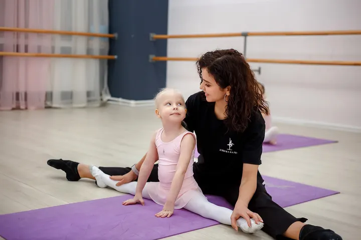 Abc's Of Ballet — Baile en la Raïosa, Valencia