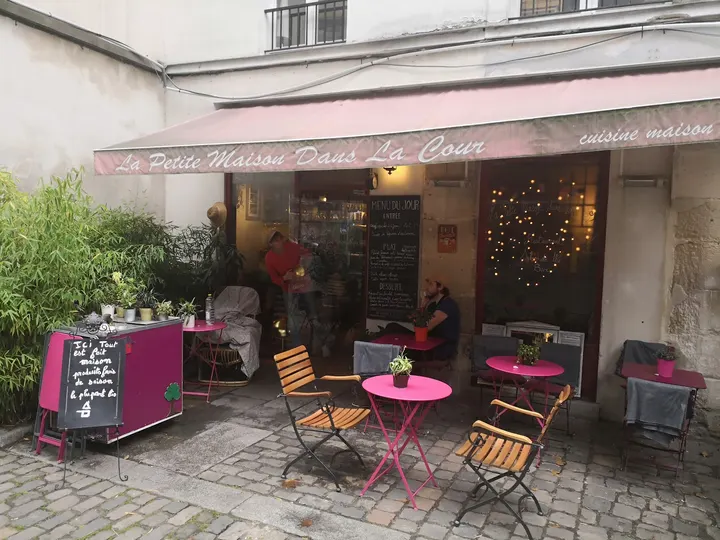 Dans la Cour — arts martiaux-studio à Paris — 4