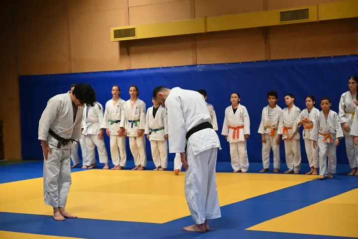 JUDO CLUB DECINES — JJB à Décines-Charpieu