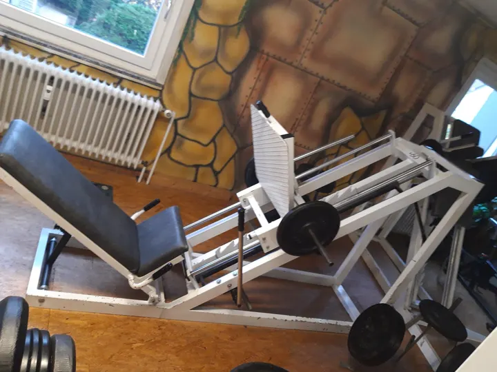 Fit-line by markus — fitnessstudio in Hechingen — 2