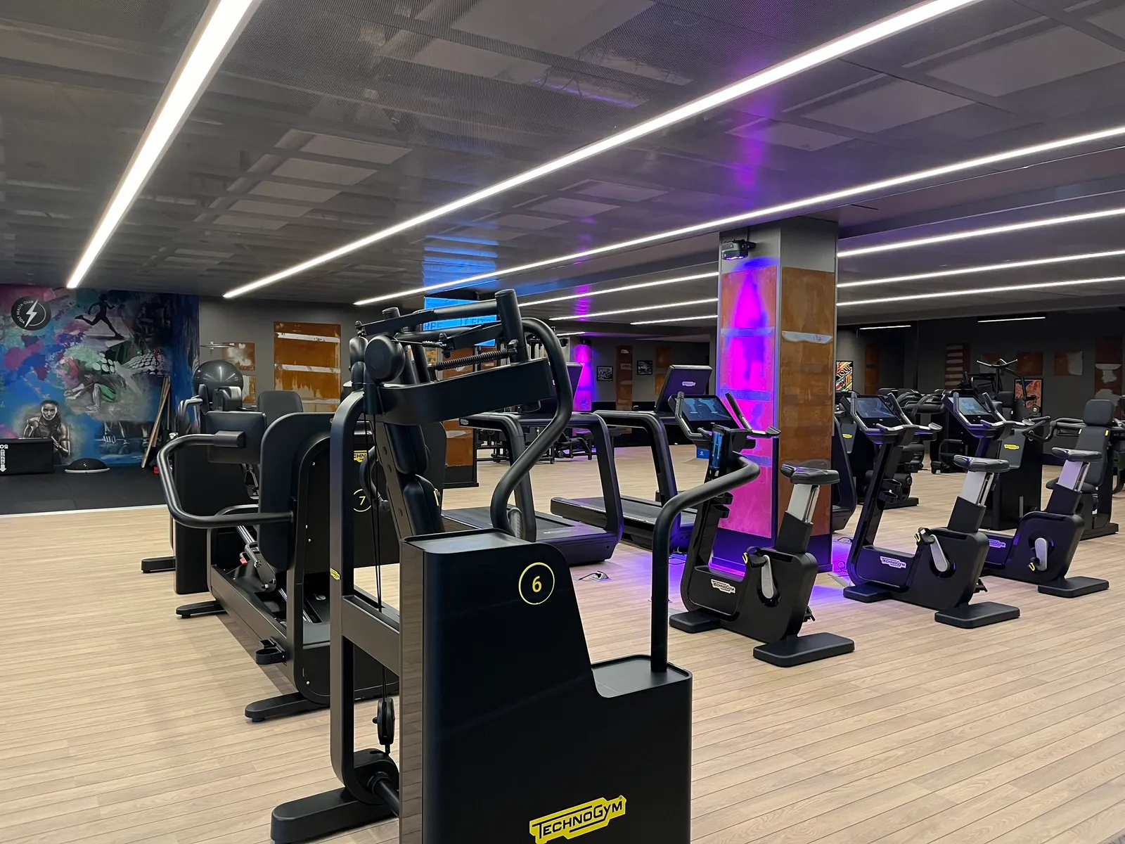 VOLT Health Club - Powered by InMo — styrketräning-studio i Kista, Stockholm — bild 3