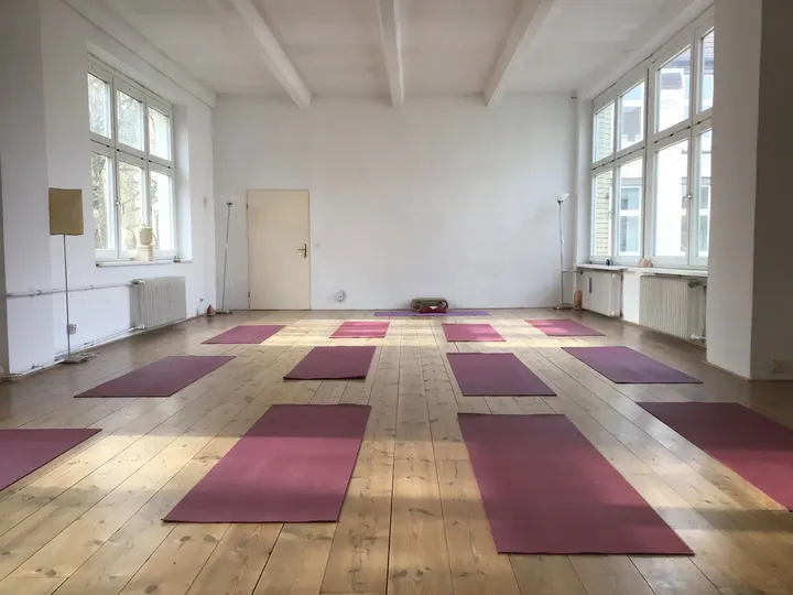 Gitta Kistenmacher, Yoga in Kreuzberg — Yoga in Kreuzberg, Berlin