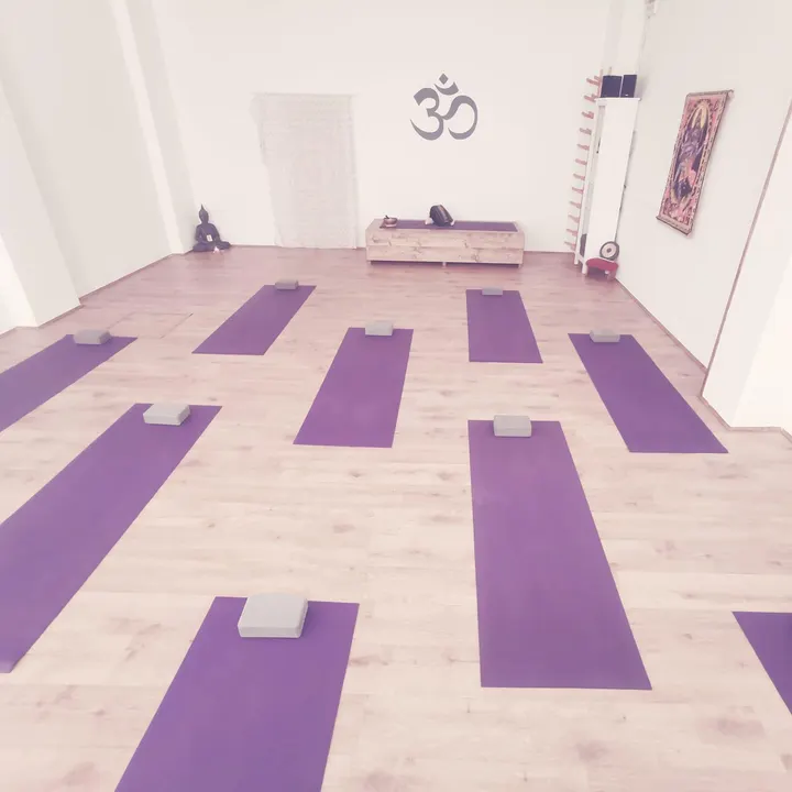 Movimiento Sawabona — yoga-studio en Oviedo — 5