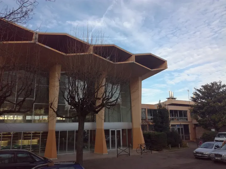 Piscine Roger Aveneau — studio à Vanves, Paris — 2