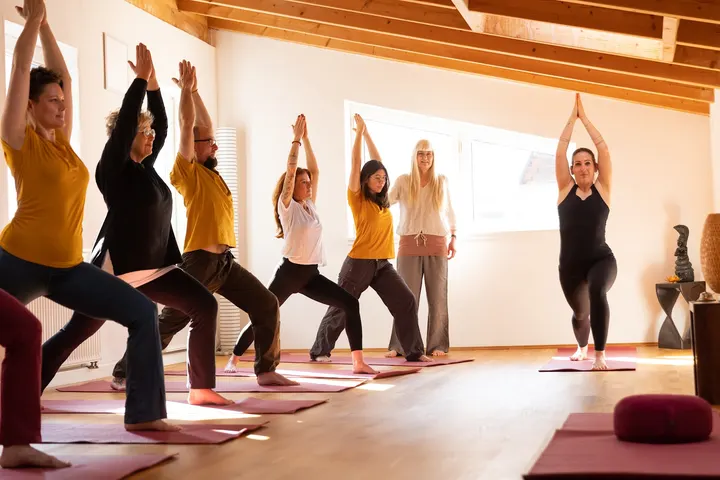 Yogaschule Erlangen YES — Yoga in Stadtrandsiedlung, Erlangen