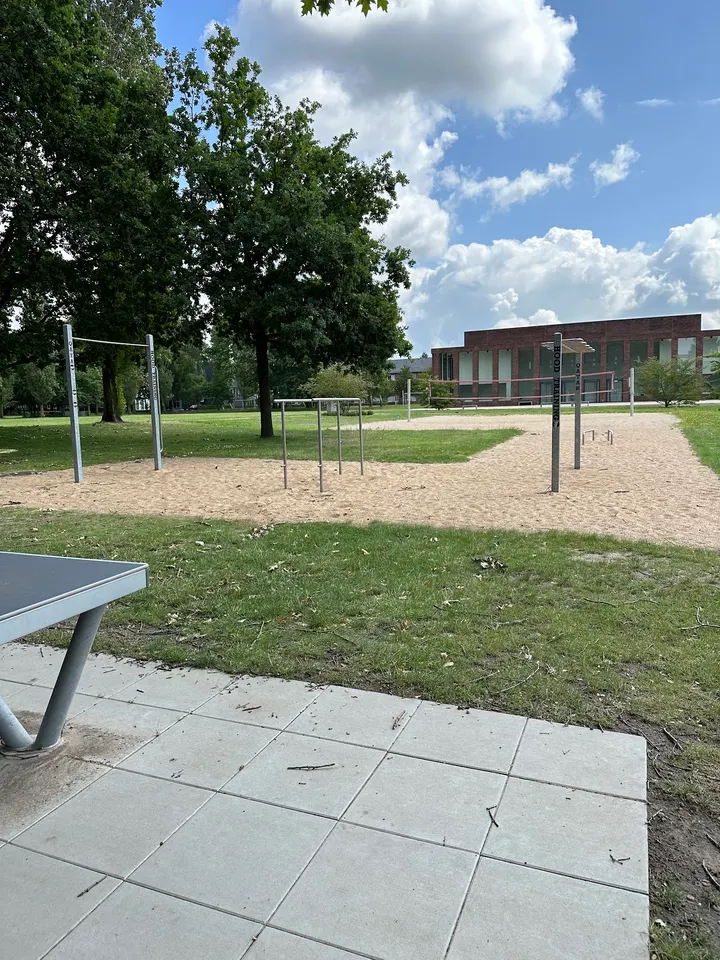 street workout area — fitnessstudio in Vegesack, Bremen — 3