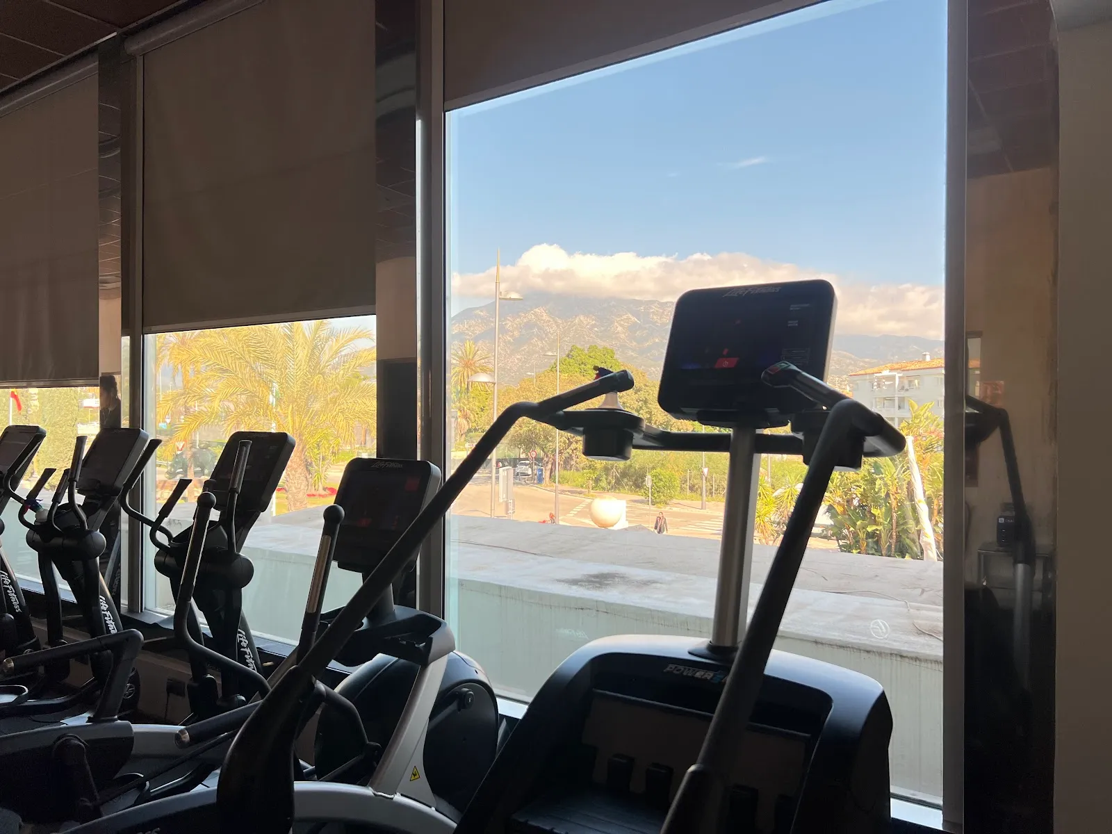 PLATINUM Wellness & Fitness — estudio de fitness-studio en Nueva Andalucía, Marbella — 2