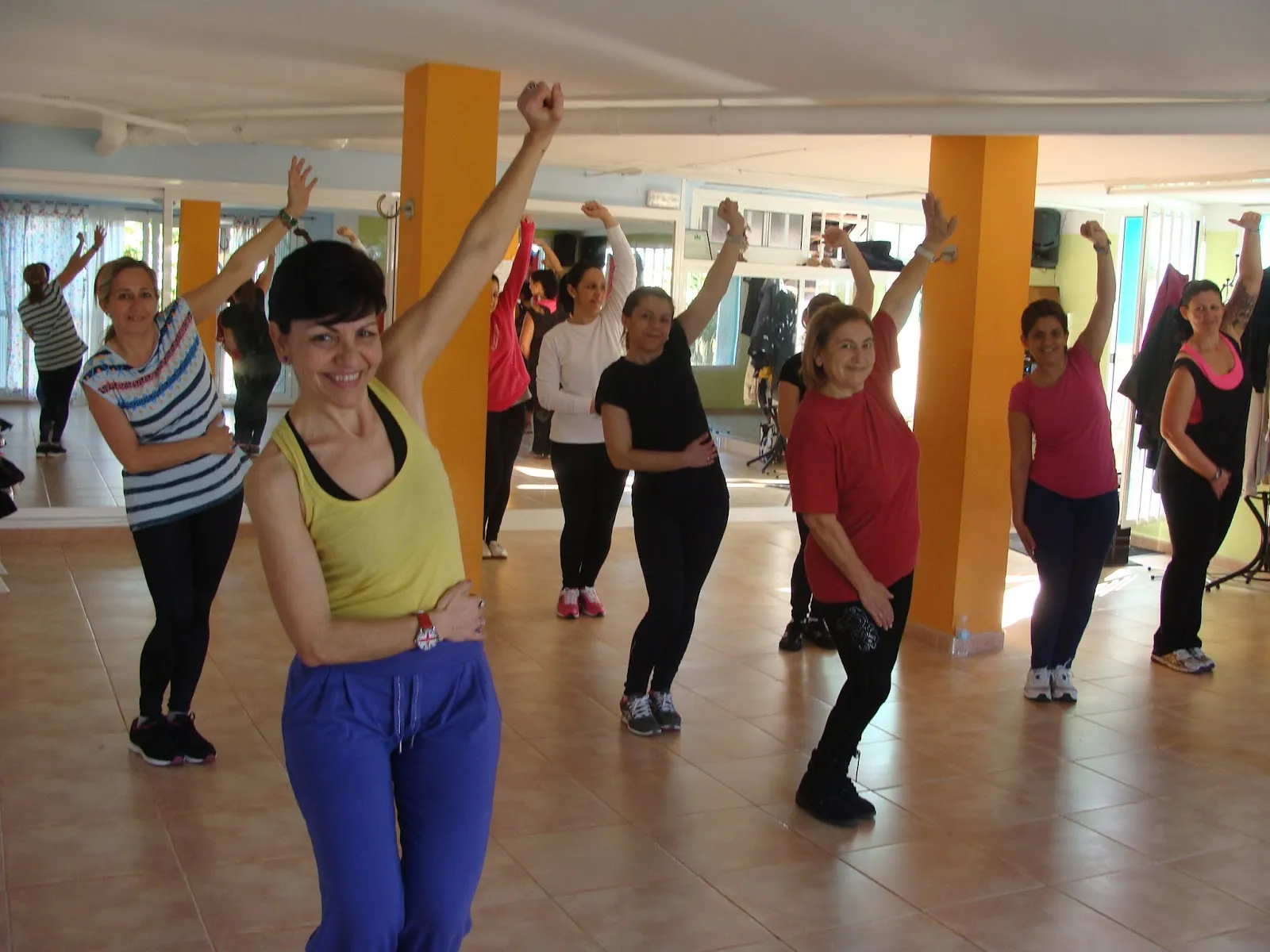 Salsaludando- Academia De Baile En Chiclana — baile-studio en Chiclana de la Frontera — 3