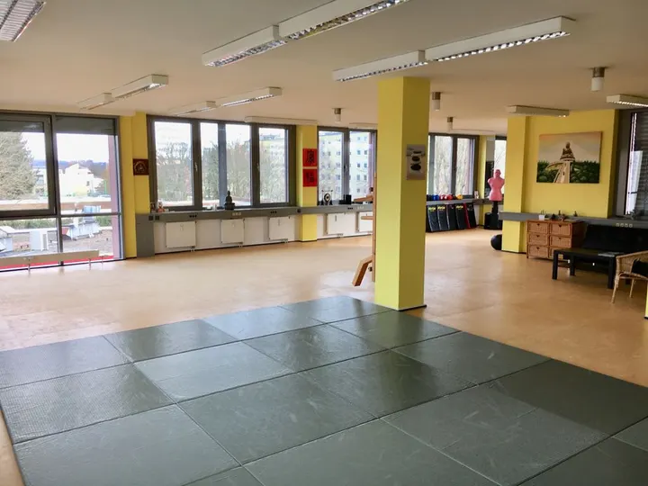 Kampf- und Bewegungsinstitut — Kampfsport in Südost, Wiesbaden