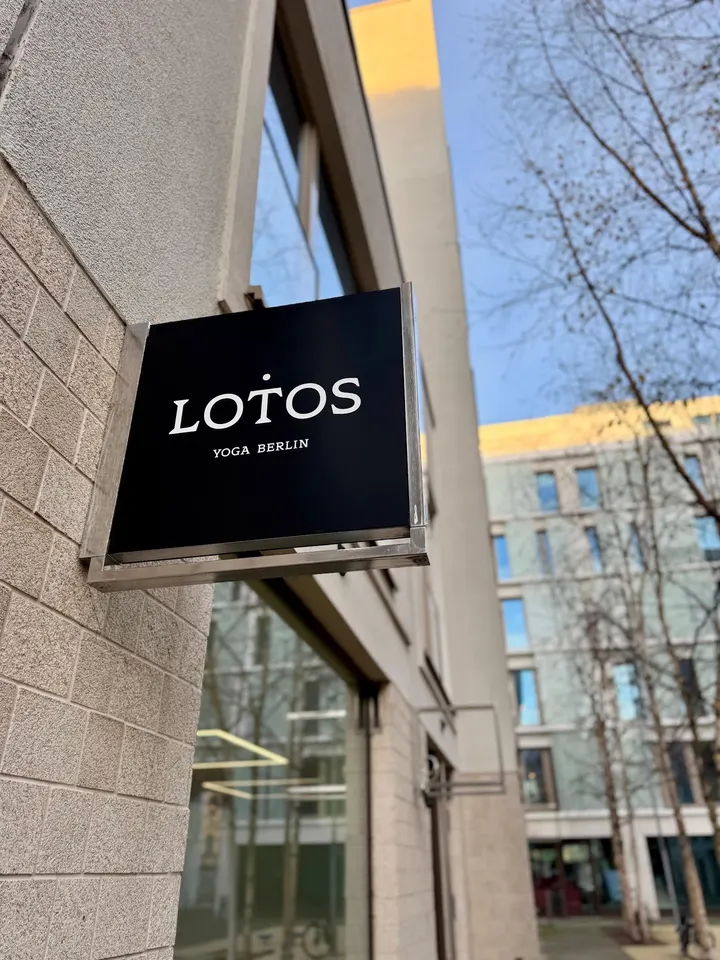 LOTOS KASTANIENALLEE — Yoga in Prenzlauer Berg, Berlin