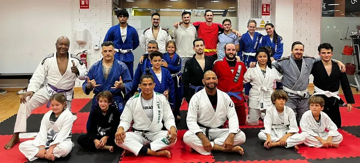 JIU-JITSU •MMA •BOXEO • GRAPPLING •YOGA •PILATE — yoga-studio en Valdelasfuentes, Alcobendas — 2
