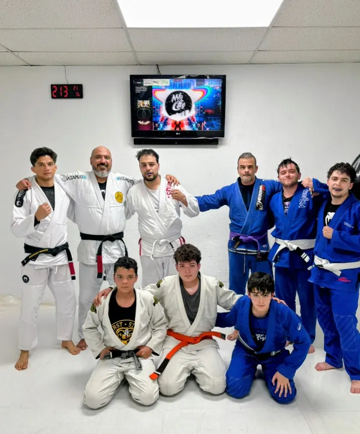 JIU-JITSU •MMA •BOXEO • GRAPPLING •YOGA •PILATE — yoga-studio en Valdelasfuentes, Alcobendas — 3
