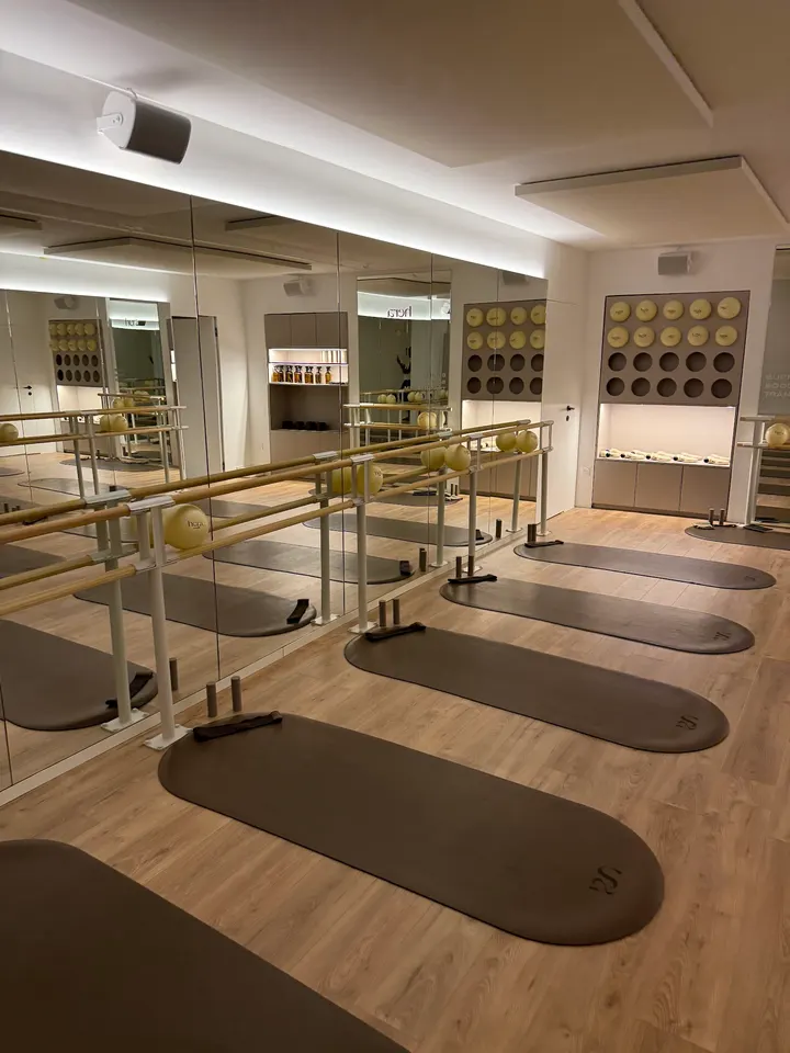 Hera Club — Barre à Paris 16e Arrondissement, Paris