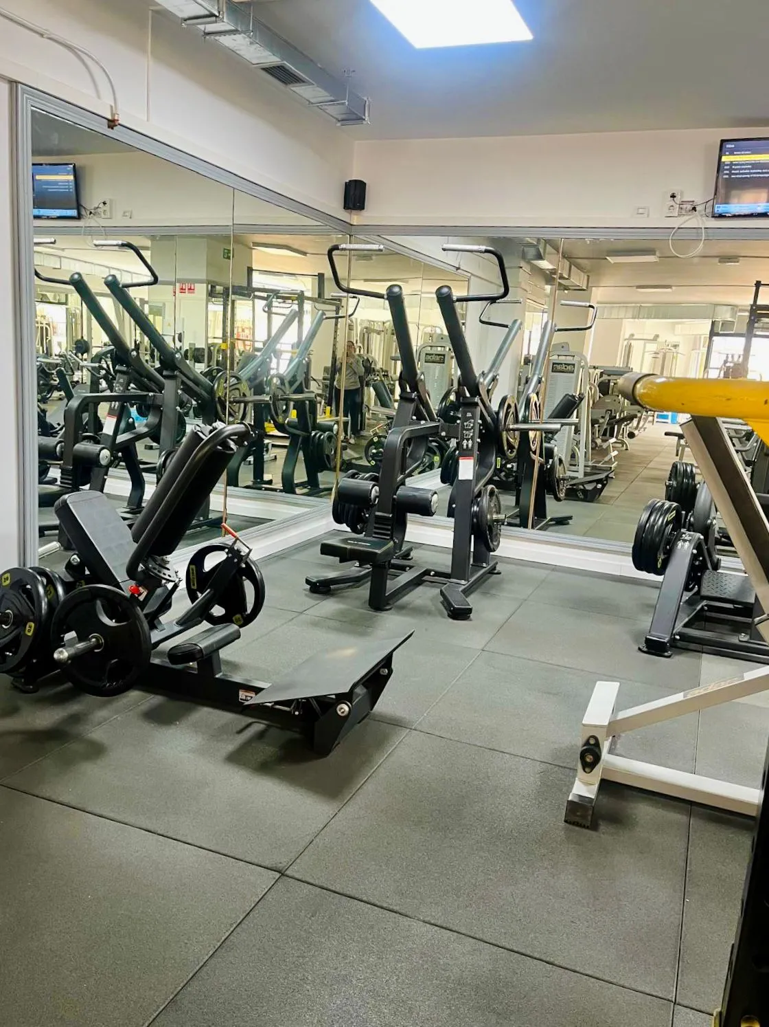 Gimnasio Ponce — estudio de fitness-studio i Roquetas de Mar — 3