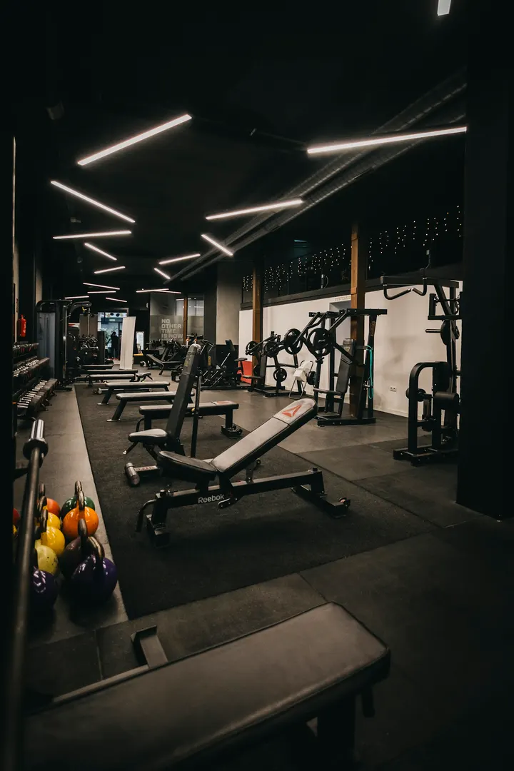 Gimnasio Fit&Five — Estudio de fitness en Centro Comercial, Córdoba