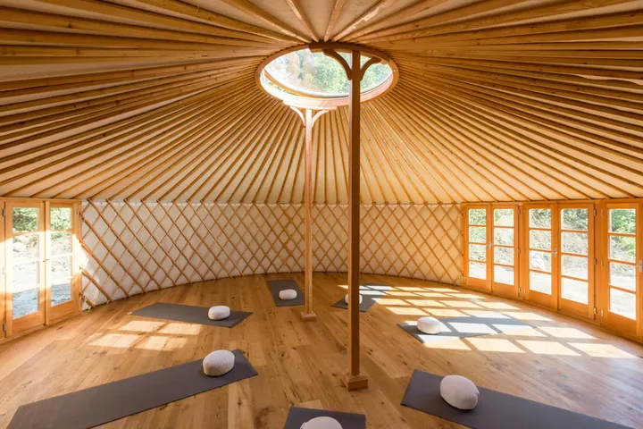 YUYOGA Yoga in der Jurte — yoga-studio in Freiburg im Breisgau — 5