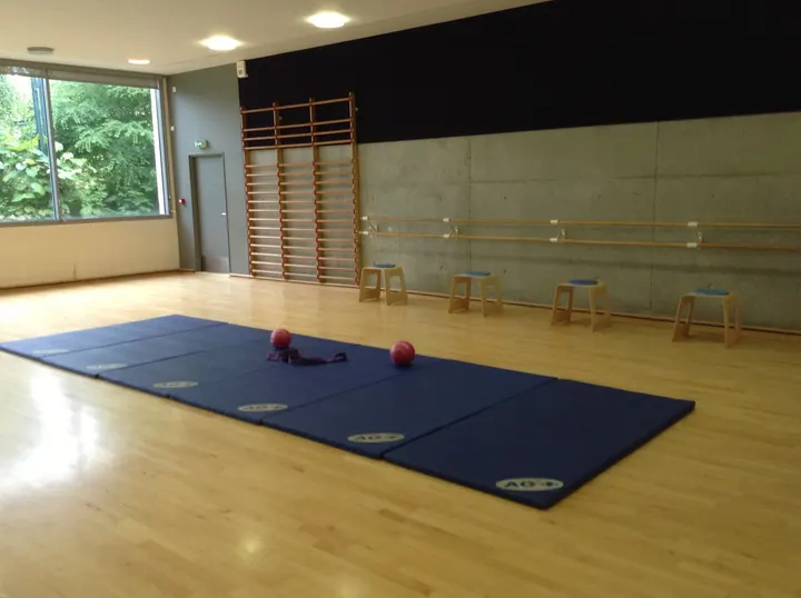 Well - C.E.M. Gymnase Reuilly — danse-studio à Paris 12e Arrondissement, Paris — 3