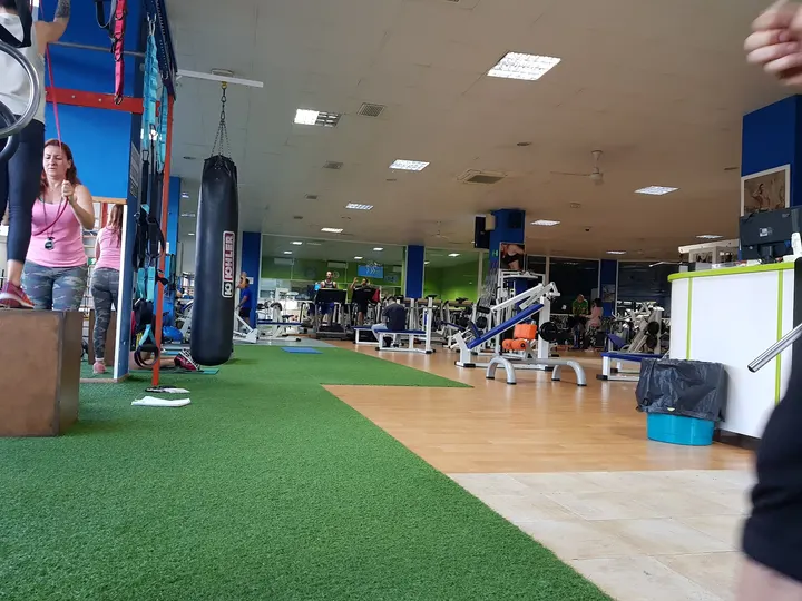 ON FITNESS CENTER — estudio de fitness-studio en La Granja, Algeciras — 2