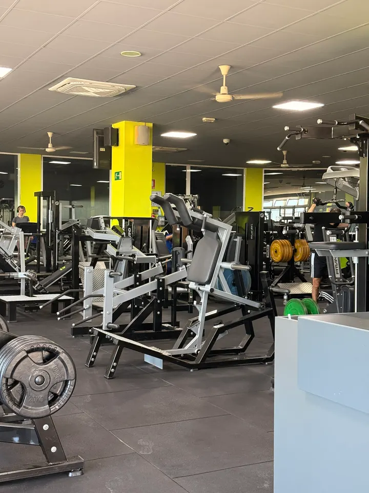 ON FITNESS CENTER — Estudio de fitness en La Granja, Algeciras