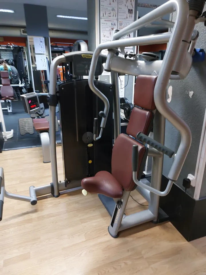 GIMNASIO ESTUDIANTES — estudio de fitness-studio en El Crucero, Burgos — 3