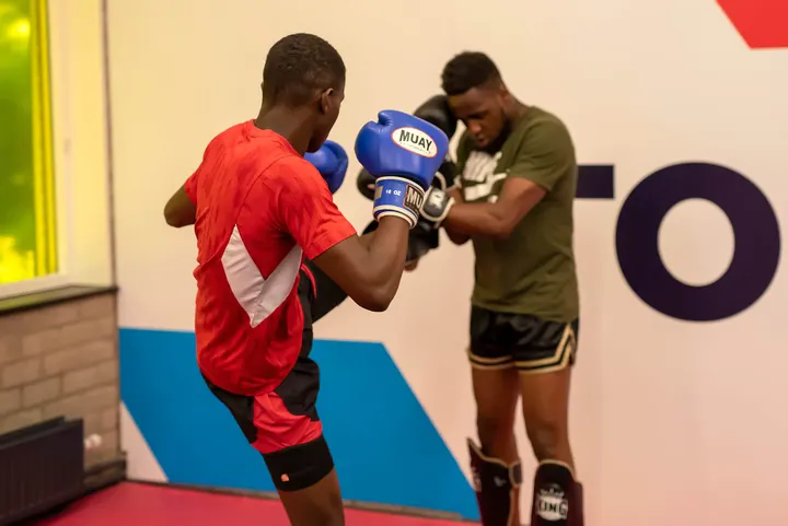 muaythai Hoogvliet — Vechtsport in Boomgaardshoek, Hoogvliet Rotterdam
