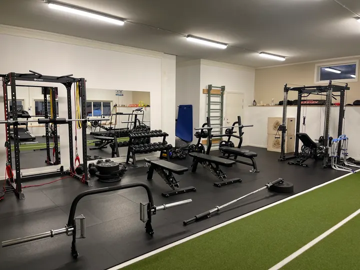 Haakenstad Treningslab — PT-studio i Hytta, Roa