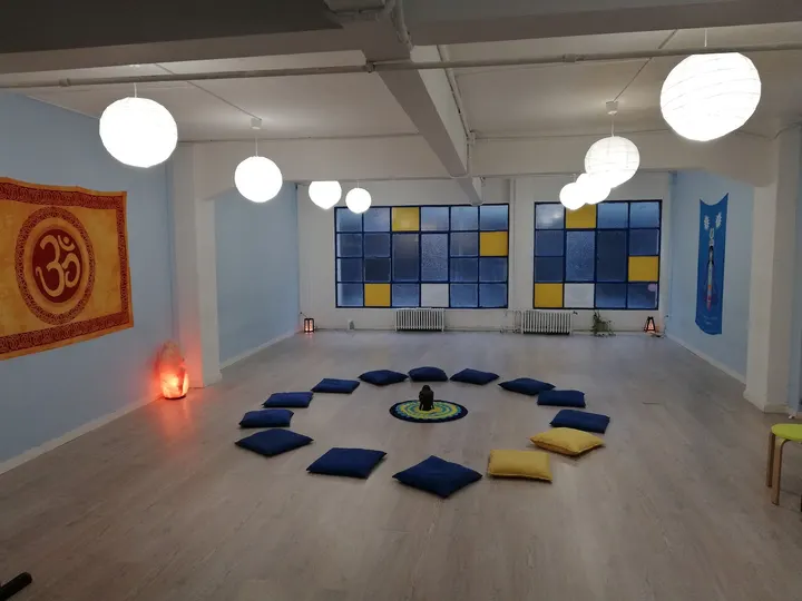 El Regazo Feliz — Yoga en Abando, Bilbao