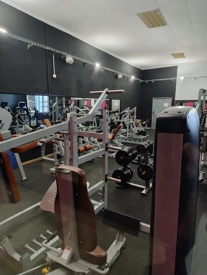 Gimnasio Olimpo Oliva — fuerza-studio en Oliva — 3