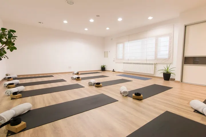 Agâra Yoga - Lugo — yoga-studio en Lugo — 3