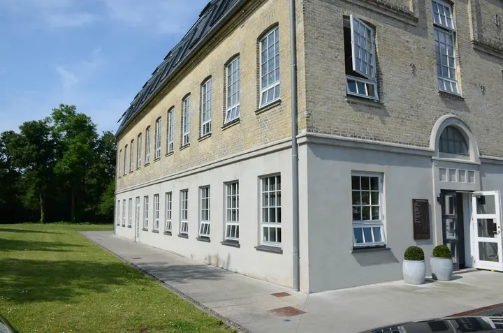 Naturbaseret psykoterapi, yoga og compassion ved Lone Maj Sand Clausen — yoga-studio i København — 3