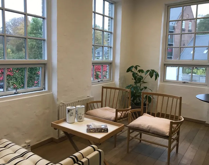 Naturbaseret psykoterapi, yoga og compassion ved Lone Maj Sand Clausen — Yoga i Nørrebro, København