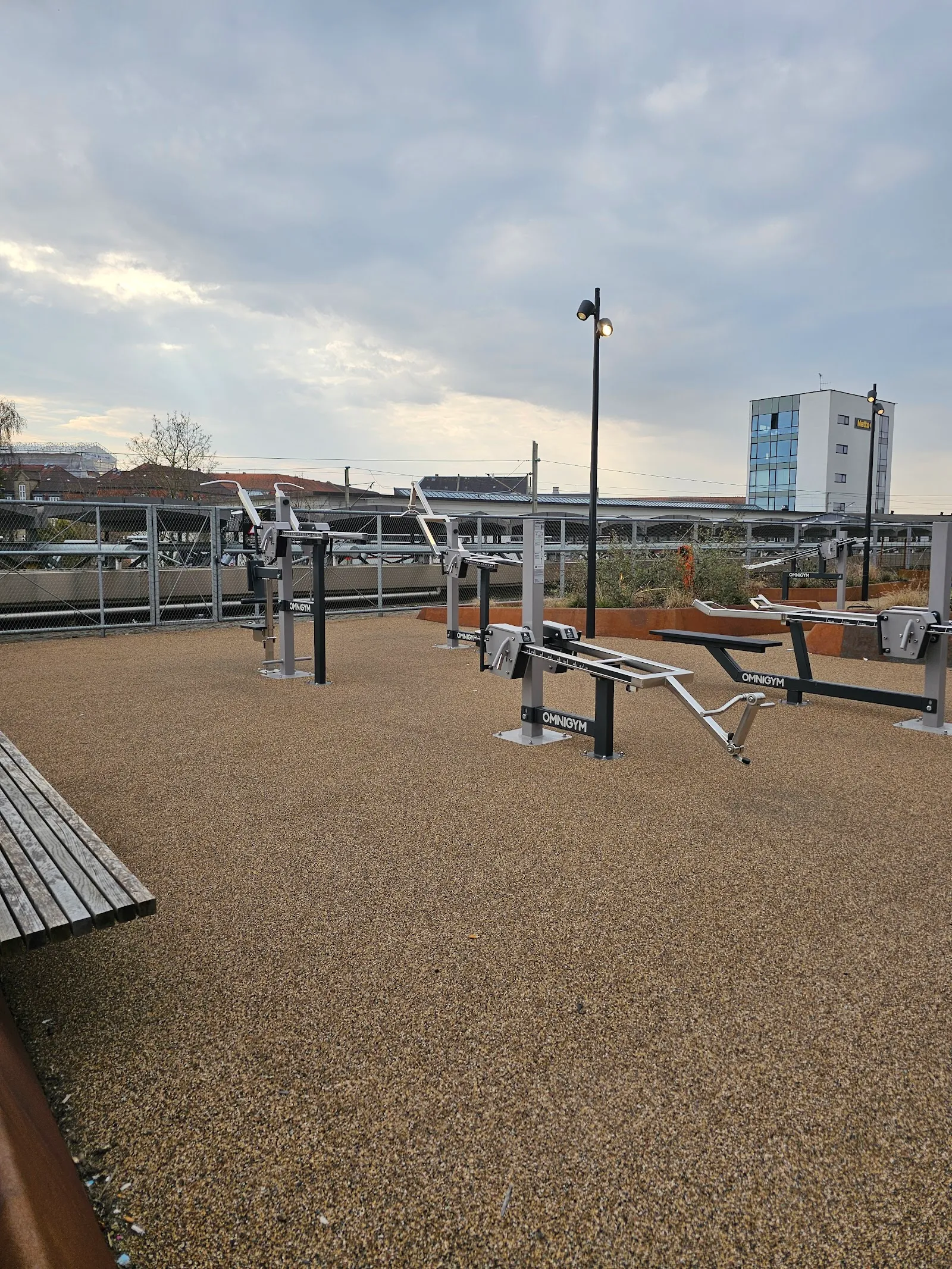 Udendørs træning (Omnigym) — træningsstudio i Vanløse, København — 2