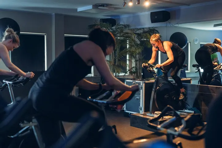 Elit Sports Club Sätra - Gym Skärholmen — fitness studio-studio i Skärholmen, Skärholmen