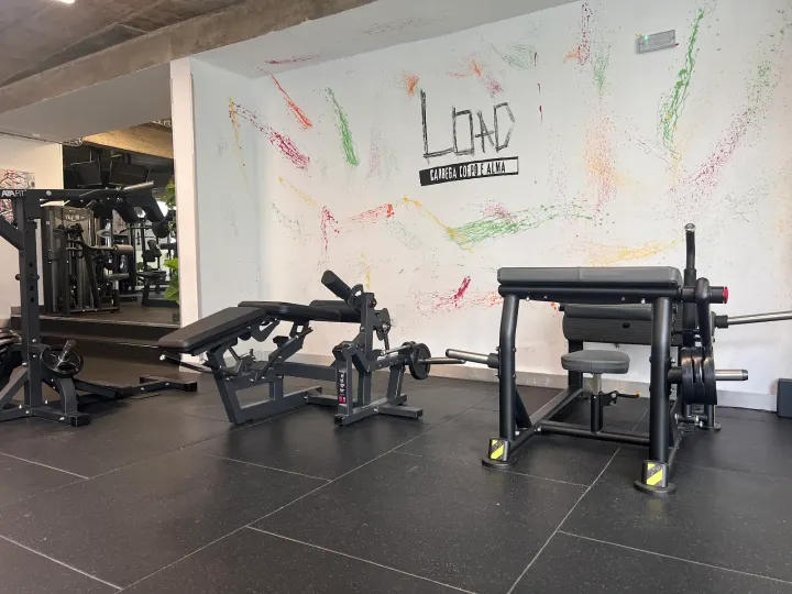Load Fitness — Ginásio em Rio Maior