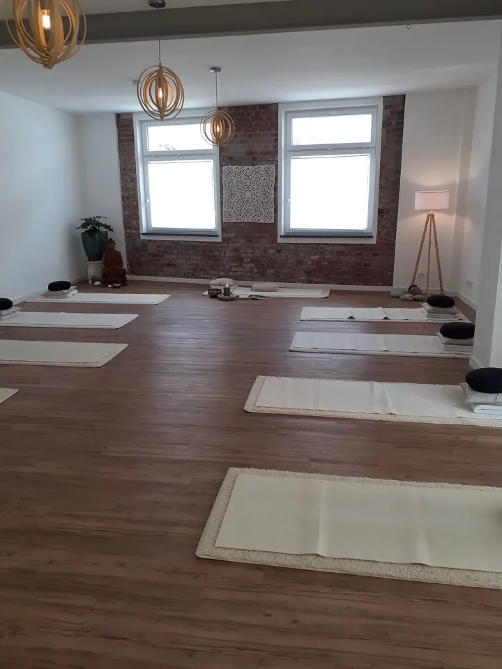 Yogaschule / Psychologische Praxis — yoga-studio in Duisburg — 4
