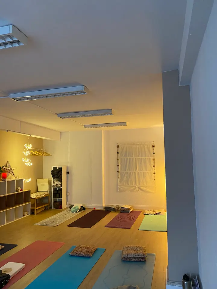 Centro Yoga Pramana — yoga-studio en Barrio de San Gil, Torrelavega — 2