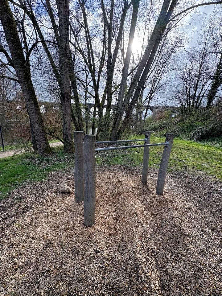 Parc de street workout — Salle de fitness au Grand-Treuil, Limoges