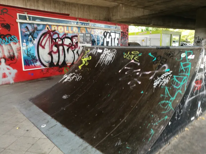 Surf N Skate - Apollo Skatepark — tanz-studio in Düsseldorf — 3