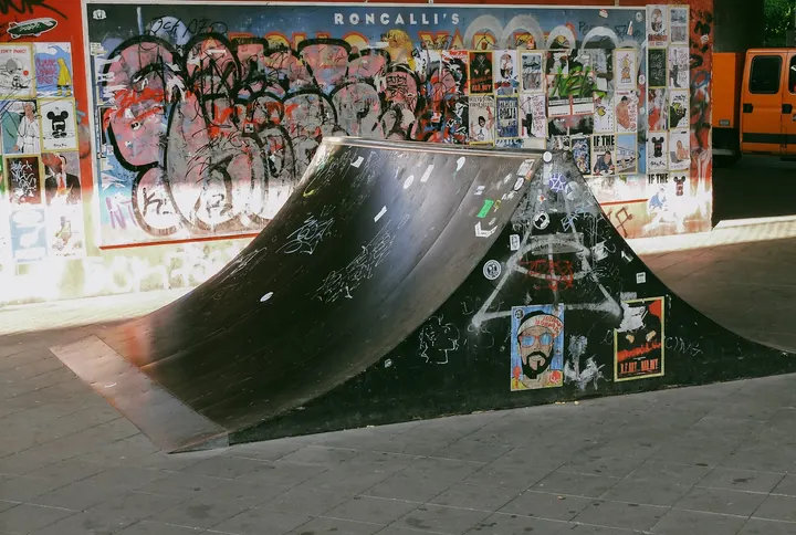 Surf N Skate - Apollo Skatepark — tanz-studio in Düsseldorf — 5
