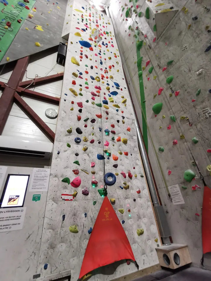 Buld.no — Klatring i Buran, Trondheim