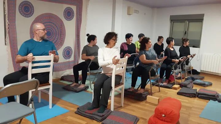 Yoga Om Meditación Y Yoga — yoga-studio en Fene — 2