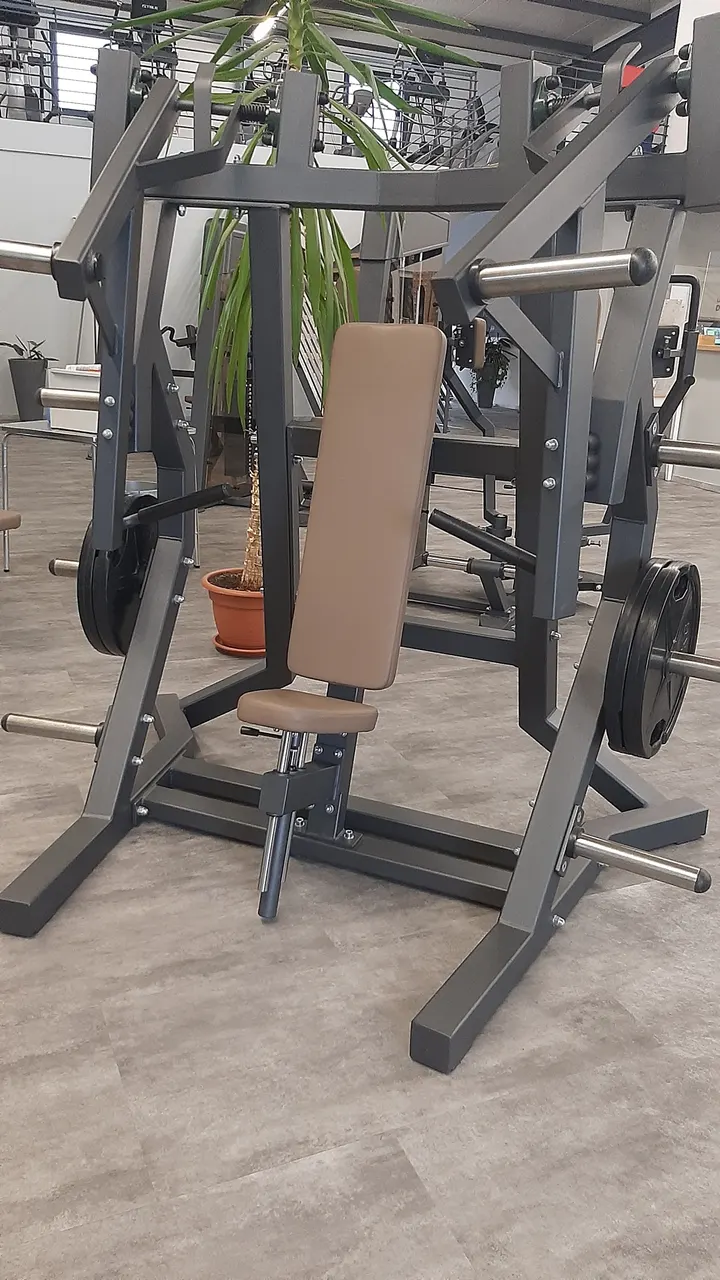 ATHLETICS Fitnesszentrum — fitnessstudio in Östliche Außenstadt, Bad Neustadt — 3