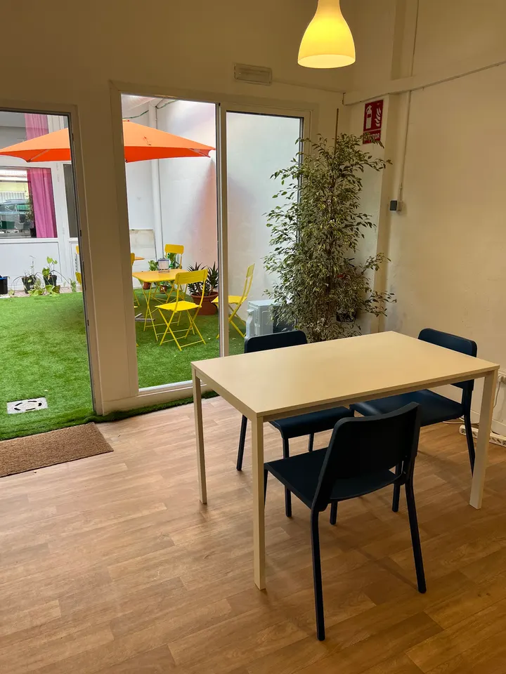 Déborah Brime. Yoga Meditación Y Creatividad. — yoga-studio en Barcelona — 5