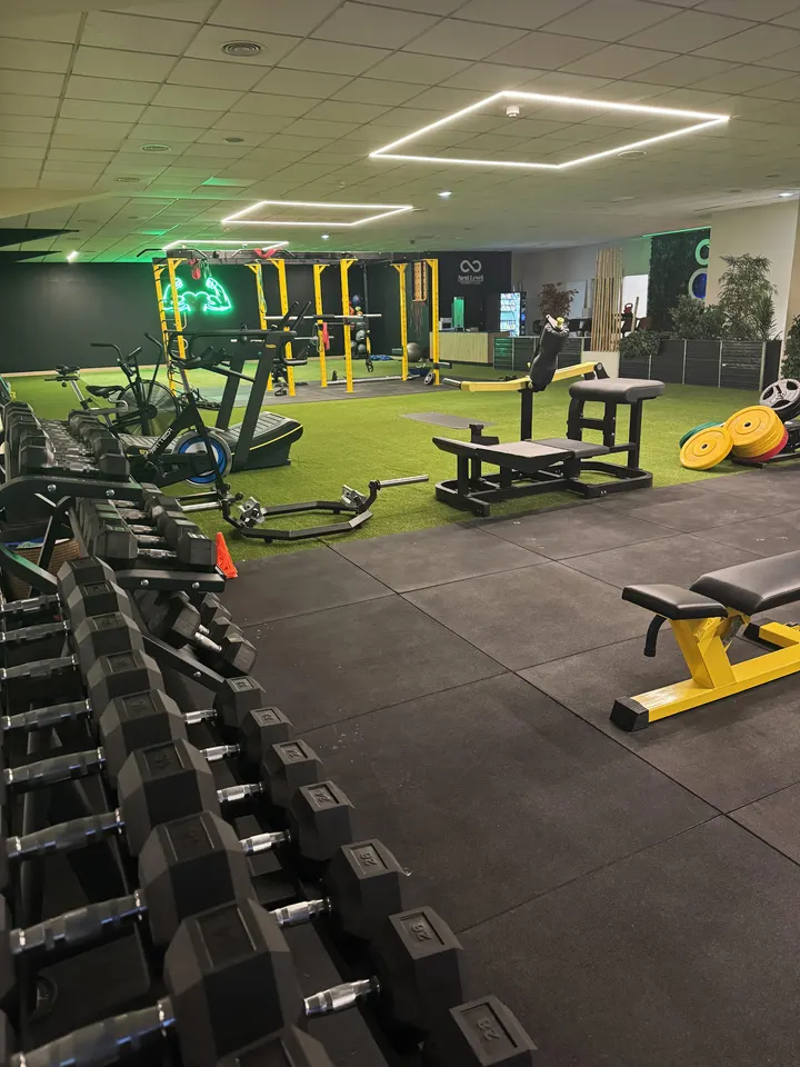 NEXT Salud y Deporte — Estudio de fitness en Tremañes, Gijón