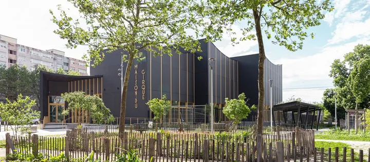 ETAC Ecole de Cirque — arts aériens-studio à Bourg-en-Bresse — 5