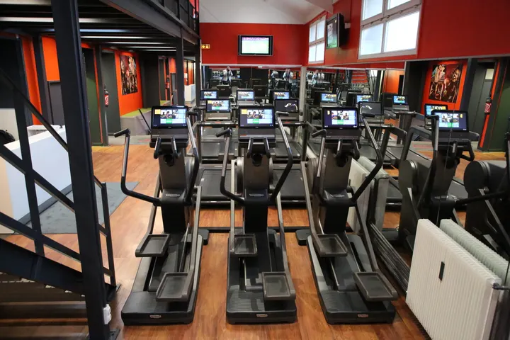 Suresnes Fitness — salle de fitness-studio à Paris — 3