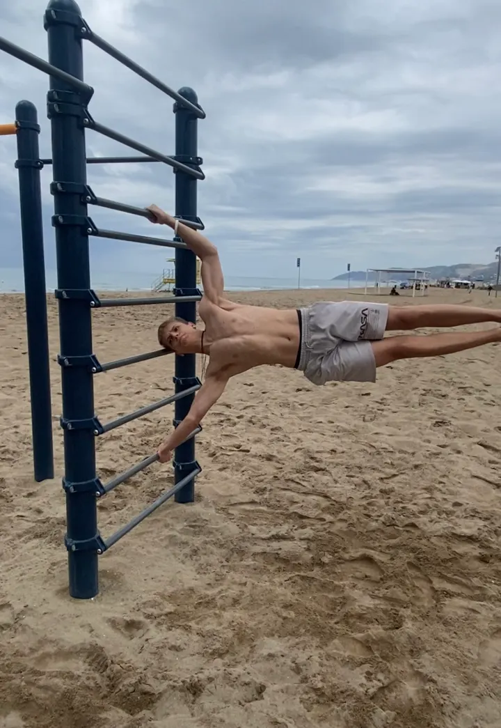 Parque de calistenia — calisthenics-studio en Castelldefels — 4